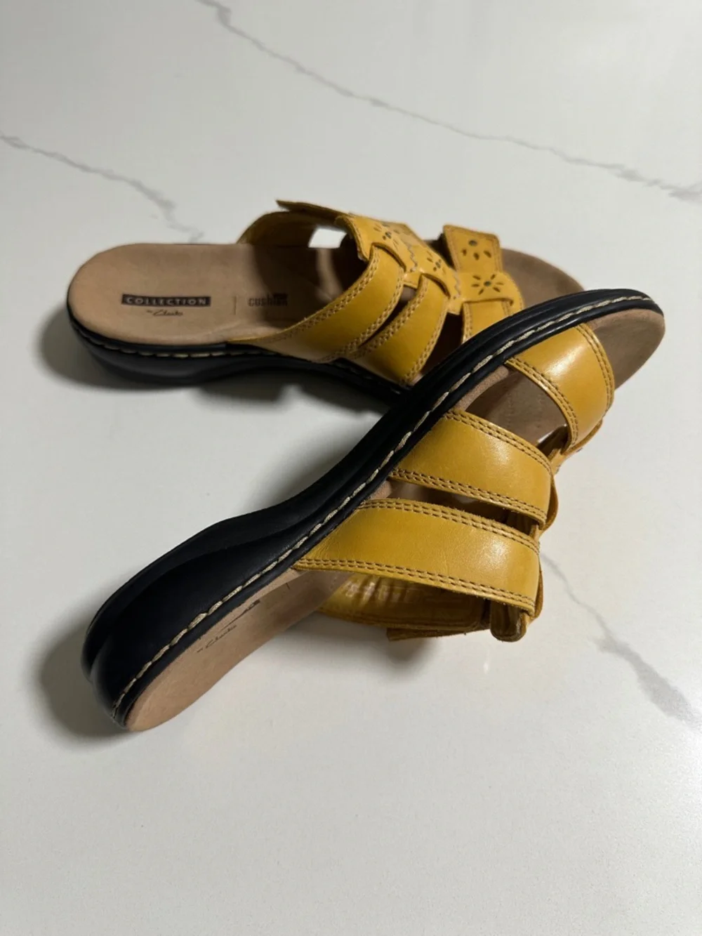 Clarks Collection Sandals - Picture 8 of 10